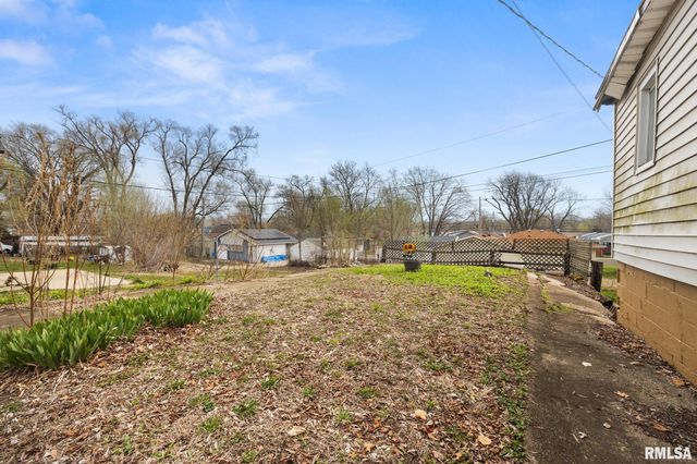 1414 BLACK Street, Pekin, IL 61554