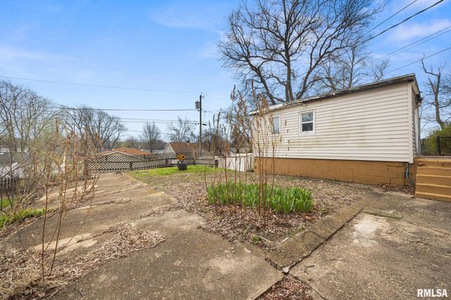 1414 BLACK Street, Pekin, IL 61554