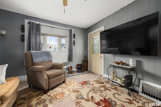 1414 BLACK Street, Pekin, IL 61554