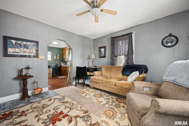 1414 BLACK Street, Pekin, IL 61554