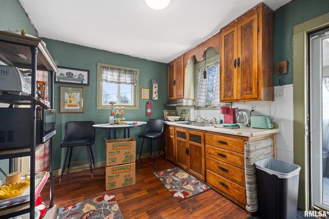 1414 BLACK Street, Pekin, IL 61554