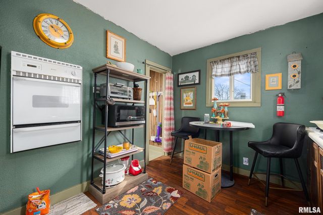 1414 BLACK Street, Pekin, IL 61554