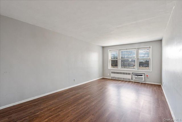 100 S. Ocean Avenue 2B, Freeport, NY 11520