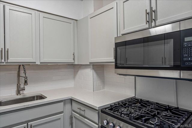 100 S. Ocean Avenue 2B, Freeport, NY 11520