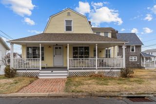 76 New Shore Road, Waterford, CT 06385