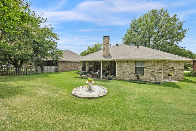 217 Harris Drive, Rockwall, TX 75087