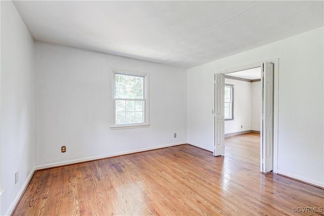 14261 Thomas Dr, Woodford, VA 22580