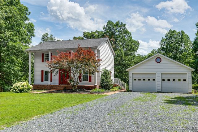 14261 Thomas Dr, Woodford, VA 22580