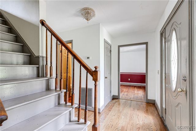 14261 Thomas Dr, Woodford, VA 22580