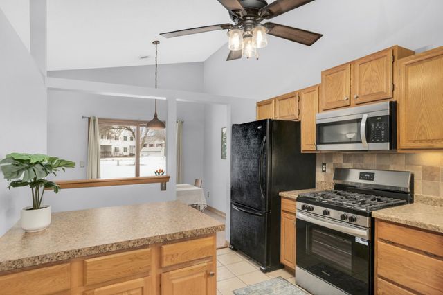 3628 Gershwin Lane N, Oakdale, MN 55128