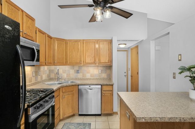 3628 Gershwin Lane N, Oakdale, MN 55128