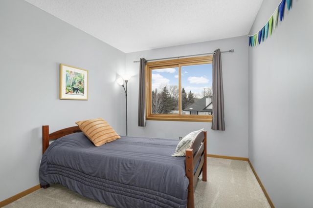 3628 Gershwin Lane N, Oakdale, MN 55128