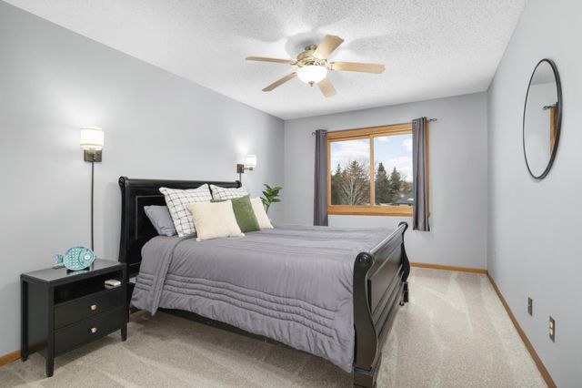 3628 Gershwin Lane N, Oakdale, MN 55128