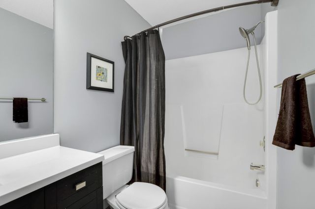 3628 Gershwin Lane N, Oakdale, MN 55128