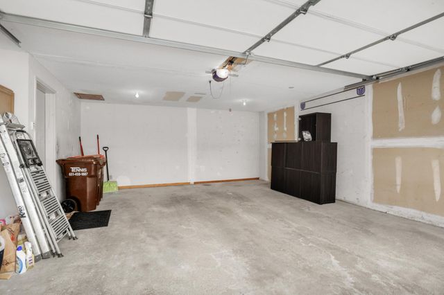 3628 Gershwin Lane N, Oakdale, MN 55128