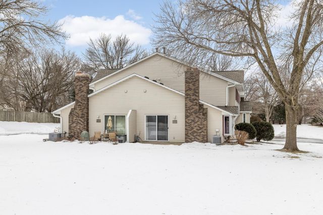 3628 Gershwin Lane N, Oakdale, MN 55128