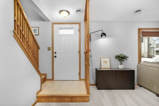 3628 Gershwin Lane N, Oakdale, MN 55128