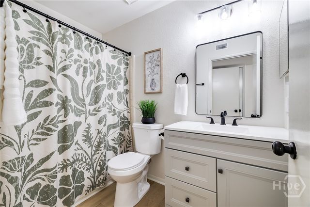 401 N Cromwell Road T-5, Savannah, GA 31410