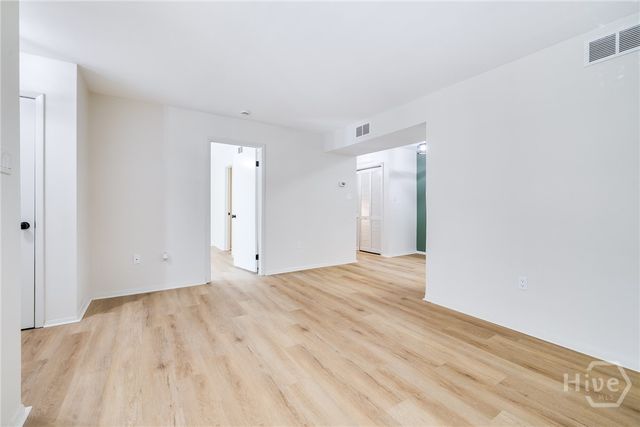 401 N Cromwell Road T-5, Savannah, GA 31410