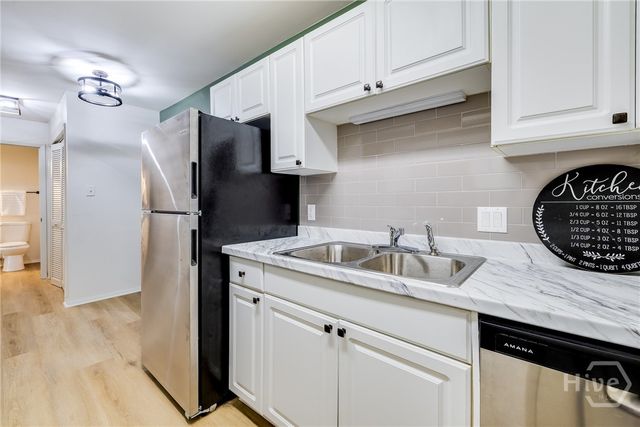 401 N Cromwell Road T-5, Savannah, GA 31410