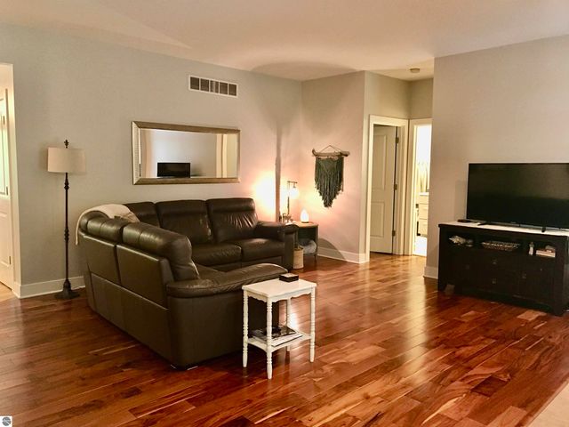 2233 Amber Lane # A, Mt Pleasant, MI 48858