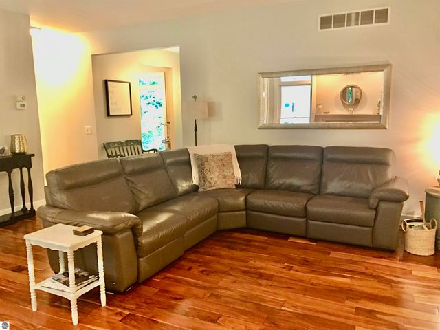 2233 Amber Lane # A, Mt Pleasant, MI 48858