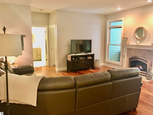 2233 Amber Lane # A, Mt Pleasant, MI 48858