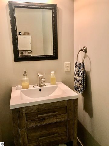 2233 Amber Lane # A, Mt Pleasant, MI 48858