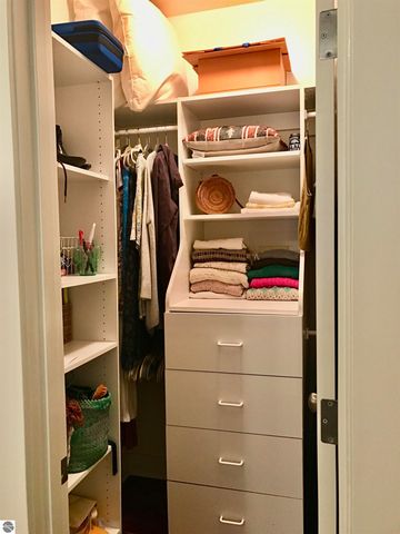 2233 Amber Lane # A, Mt Pleasant, MI 48858