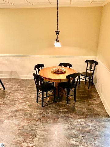 2233 Amber Lane # A, Mt Pleasant, MI 48858