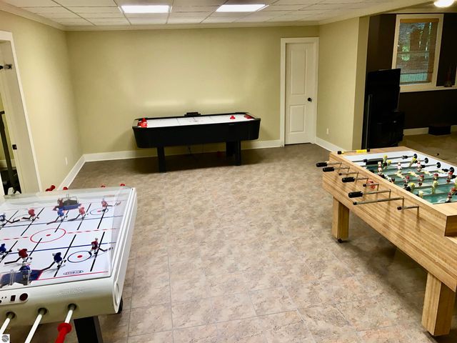 2233 Amber Lane # A, Mt Pleasant, MI 48858