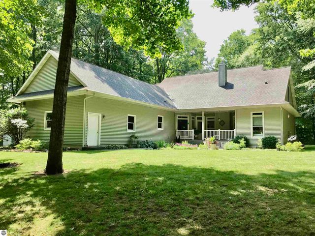 2233 Amber Lane # A, Mt Pleasant, MI 48858