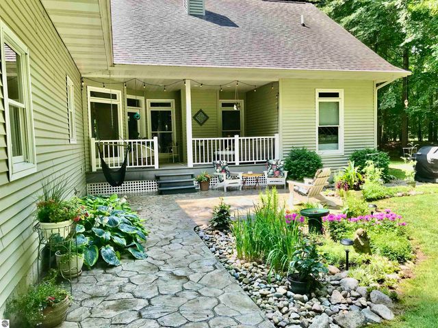 2233 Amber Lane # A, Mt Pleasant, MI 48858