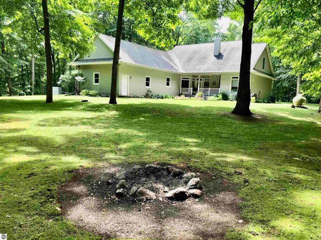 2233 Amber Lane # A, Mt Pleasant, MI 48858