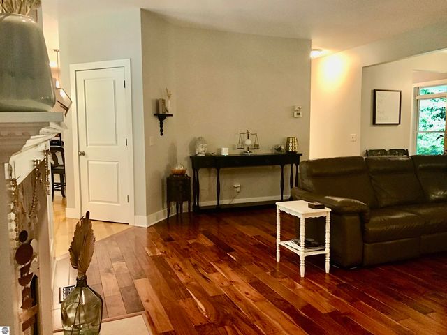 2233 Amber Lane # A, Mt Pleasant, MI 48858