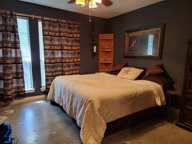 7154 E Fm 922, Valley View, TX 76272
