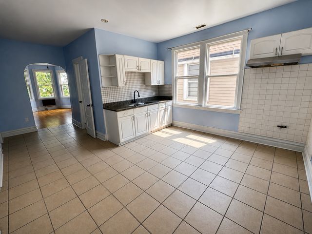 2812 S 48th Court, Cicero, IL 60804