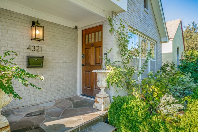 4321 El Campo Avenue, Fort Worth, TX 76107