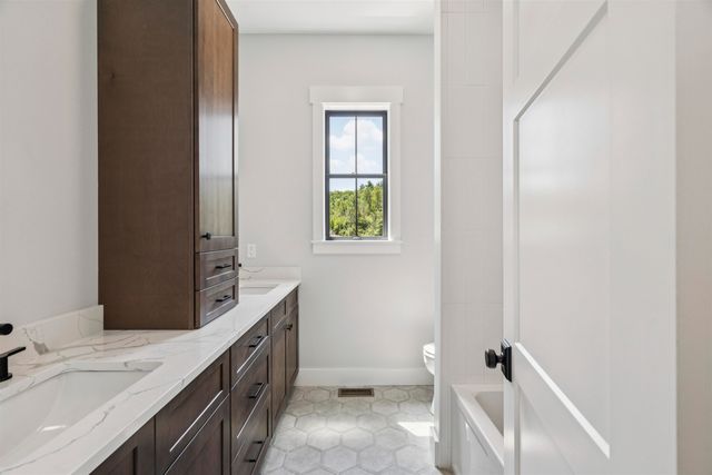 1 Jaytee Drive, Alton, NH 03809