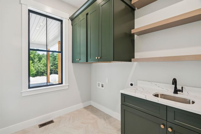 1 Jaytee Drive, Alton, NH 03809