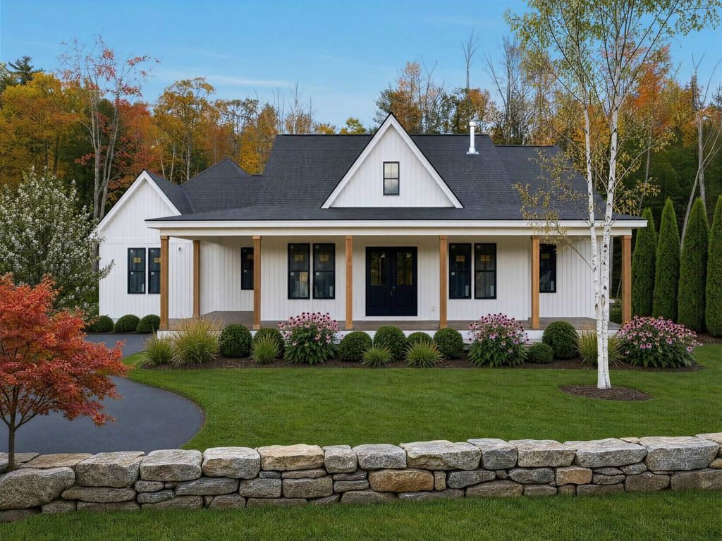1 Jaytee Drive, Alton, NH 03809