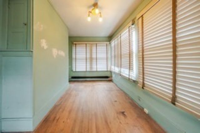 52 Herman St, Springfield, MA 01108