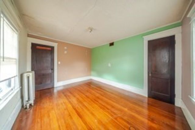 52 Herman St, Springfield, MA 01108