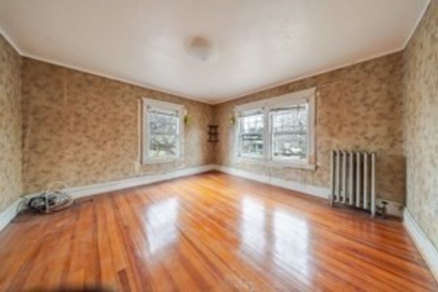 52 Herman St, Springfield, MA 01108