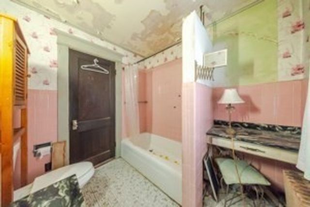 52 Herman St, Springfield, MA 01108