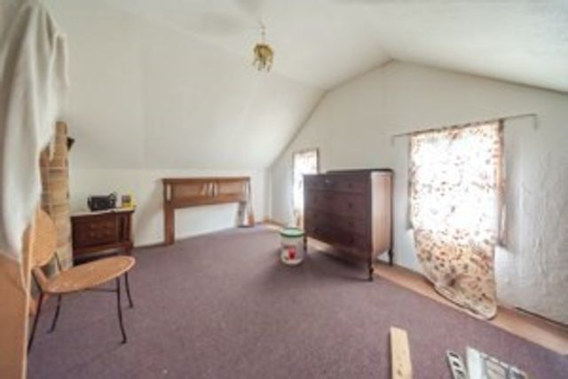 52 Herman St, Springfield, MA 01108