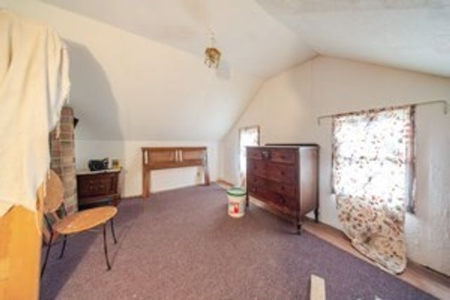 52 Herman St, Springfield, MA 01108