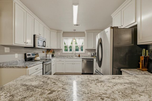 812 W Nettleton Avenue, Jonesboro, AR 72401