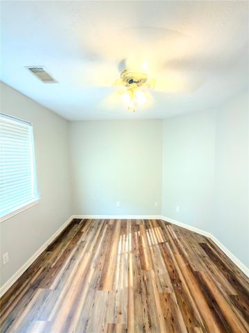 818 Presley Way, Sugar Land, TX 77479