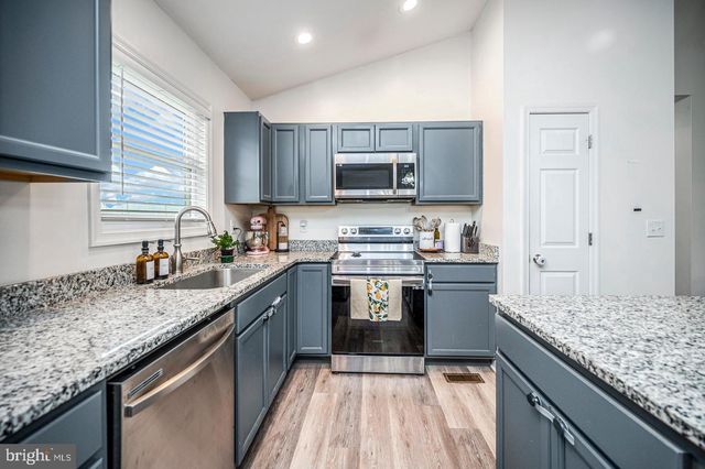 7295 CORNFIELD LN, Rhoadesville, VA 22542